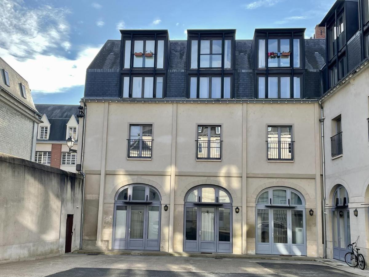 Le Baleschoux - Parking - Prestiplace Collection Tours Exterior foto